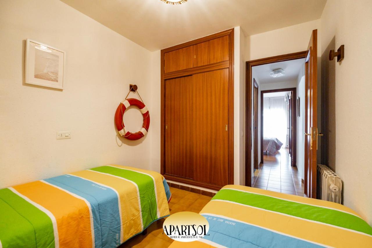 Apartamentos Marina Sol De Espana Камбрильс Экстерьер фото