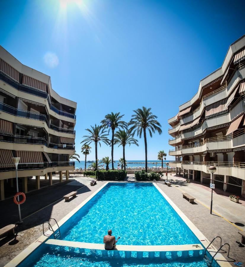 Apartamentos Marina Sol De Espana Камбрильс Экстерьер фото